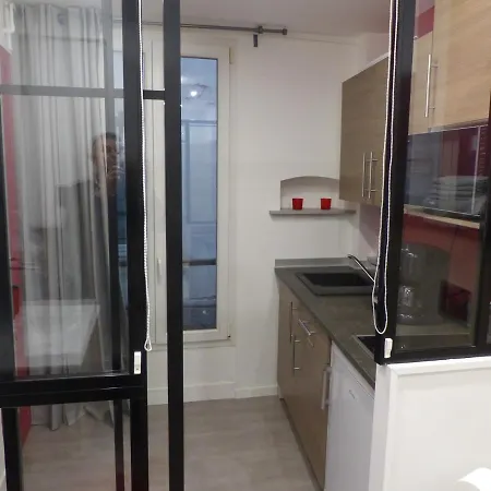 Pres Parc Buttes Chaumont *