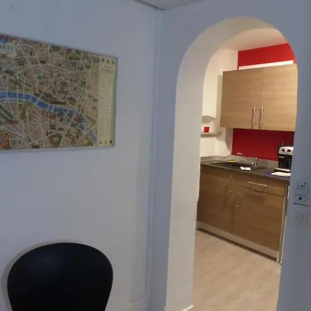 Pres Parc Buttes Chaumont * 巴黎